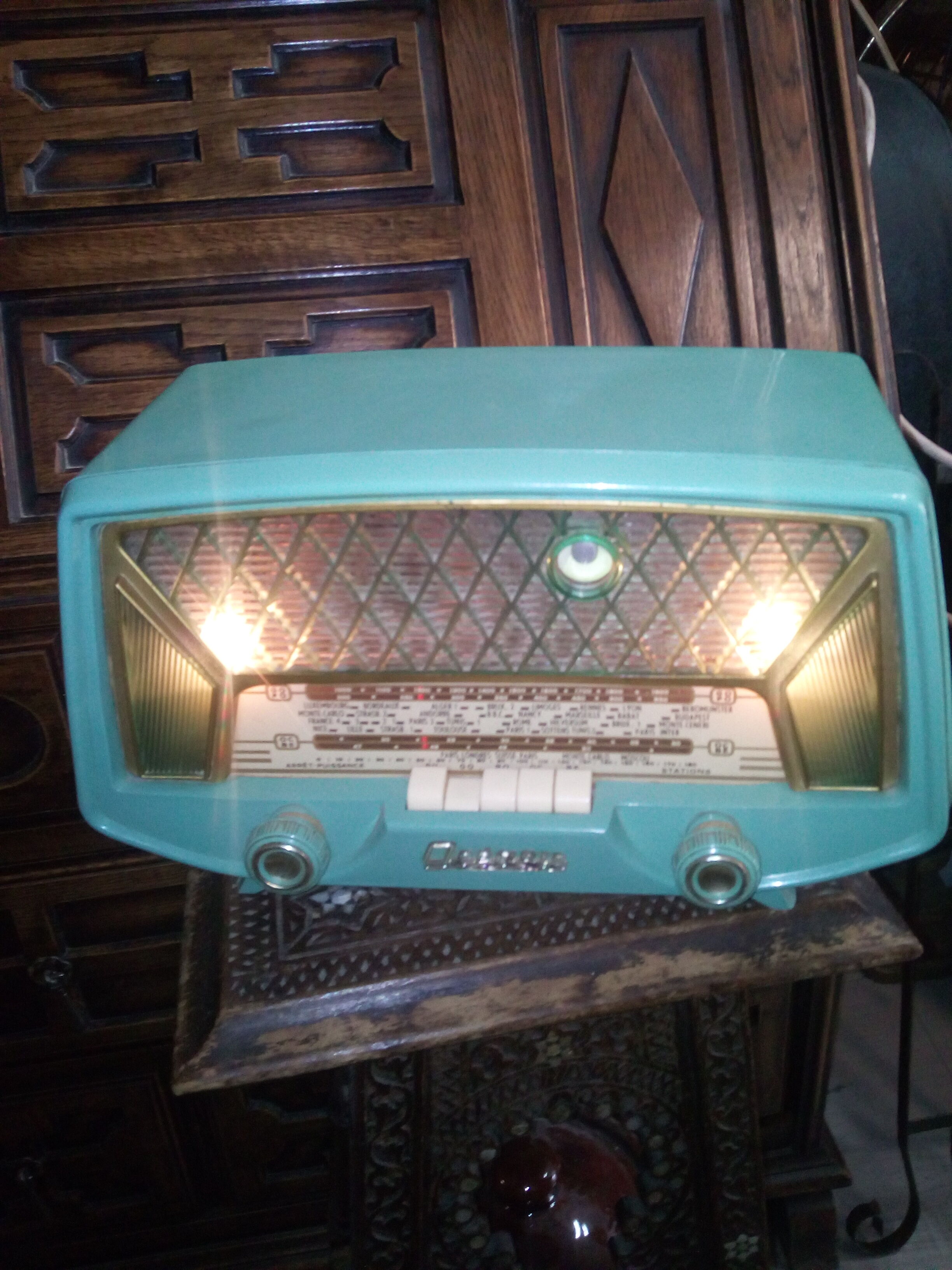 Radio oceanic pirate