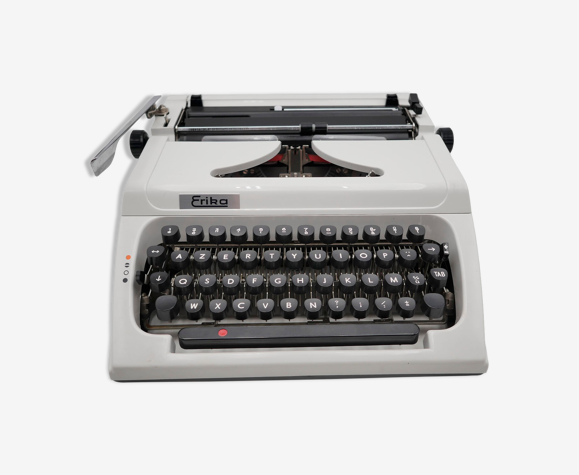 Machine à écrire erika 158 vintage collector révisée avec sa valise cuir et ruban neuf