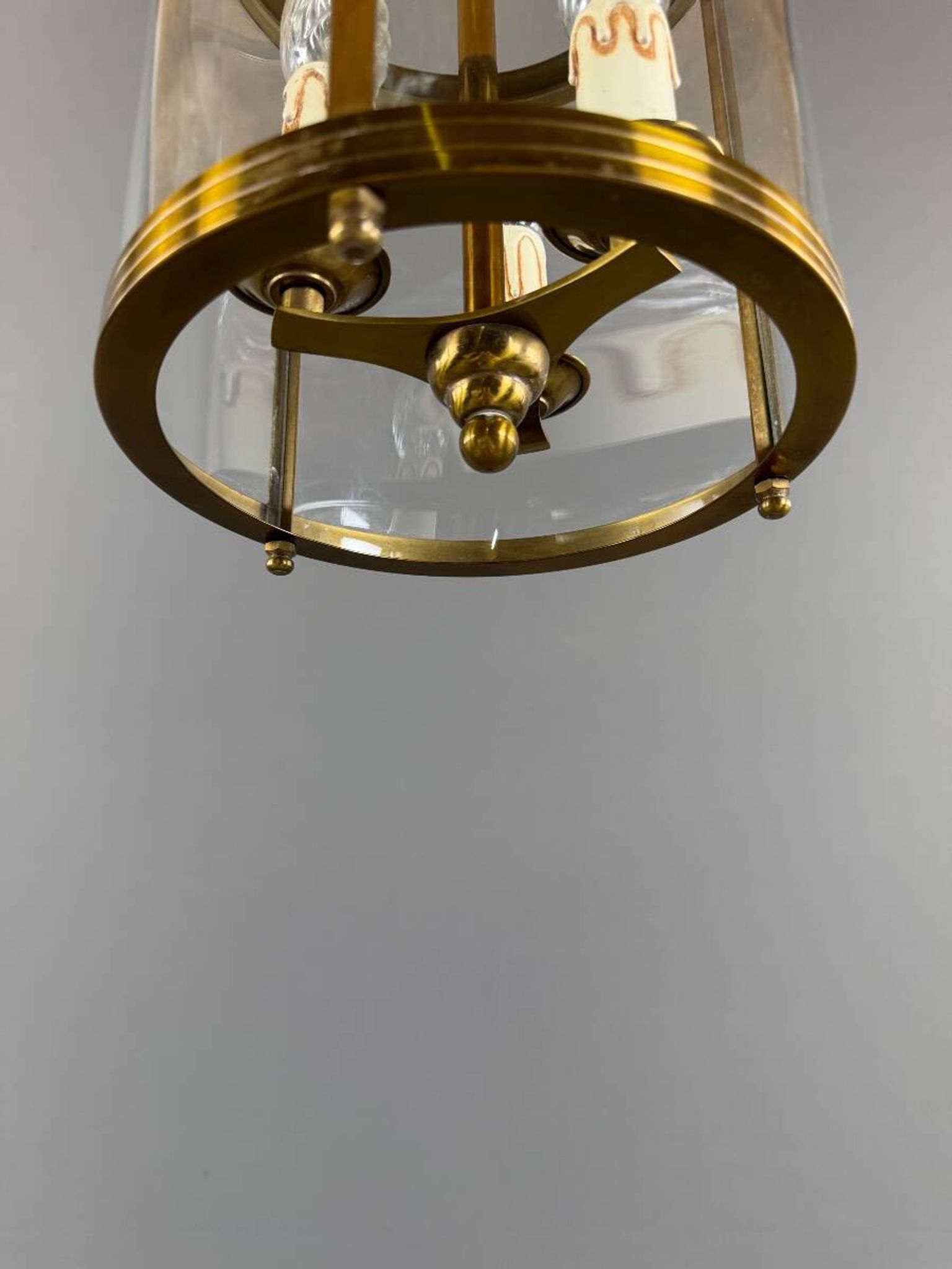 Lanterne cylindrique en laiton et verre, XXe Siècle