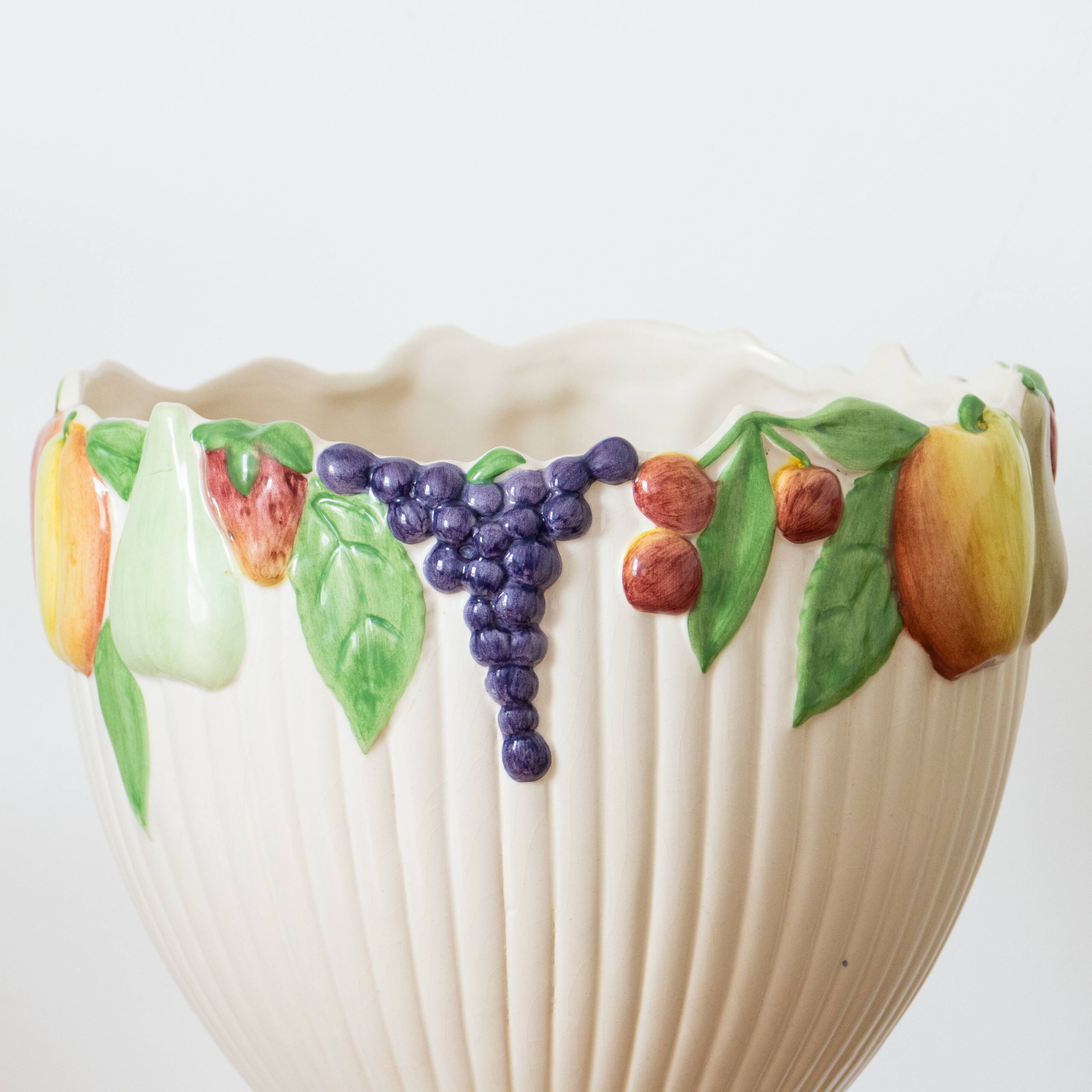 Grand colonne et cache-pot XXL en barbotine fruits