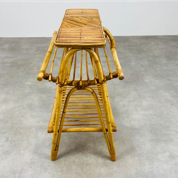 Table basse rotin années 60 et porte revue bambou