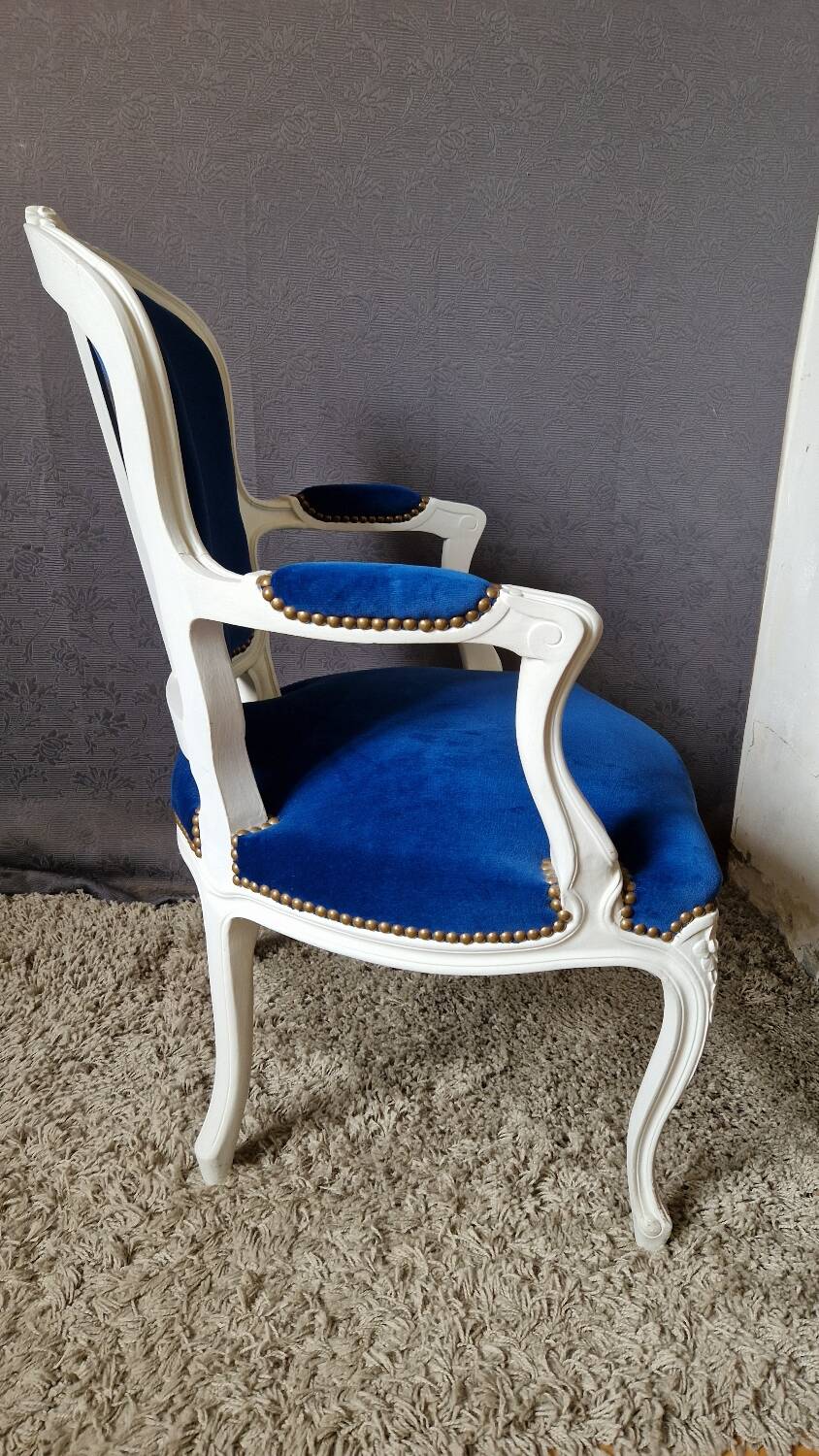 Weathered convertible armchair