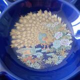 Serving dish with compartments