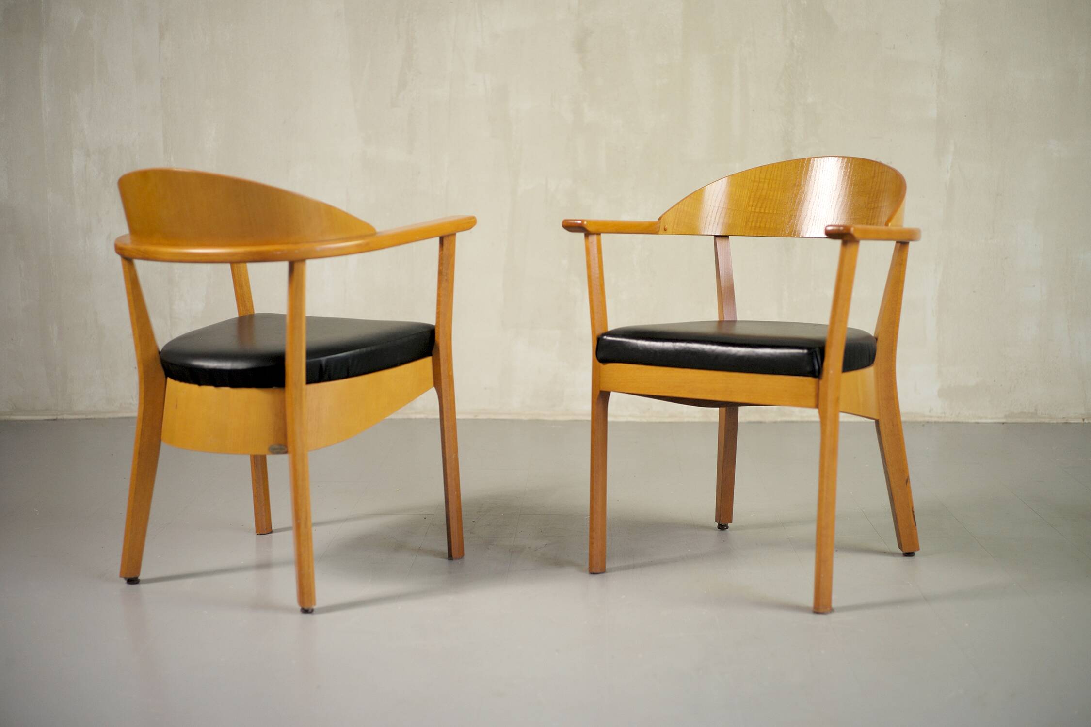 Paire de fauteuils Baumann, France 1980