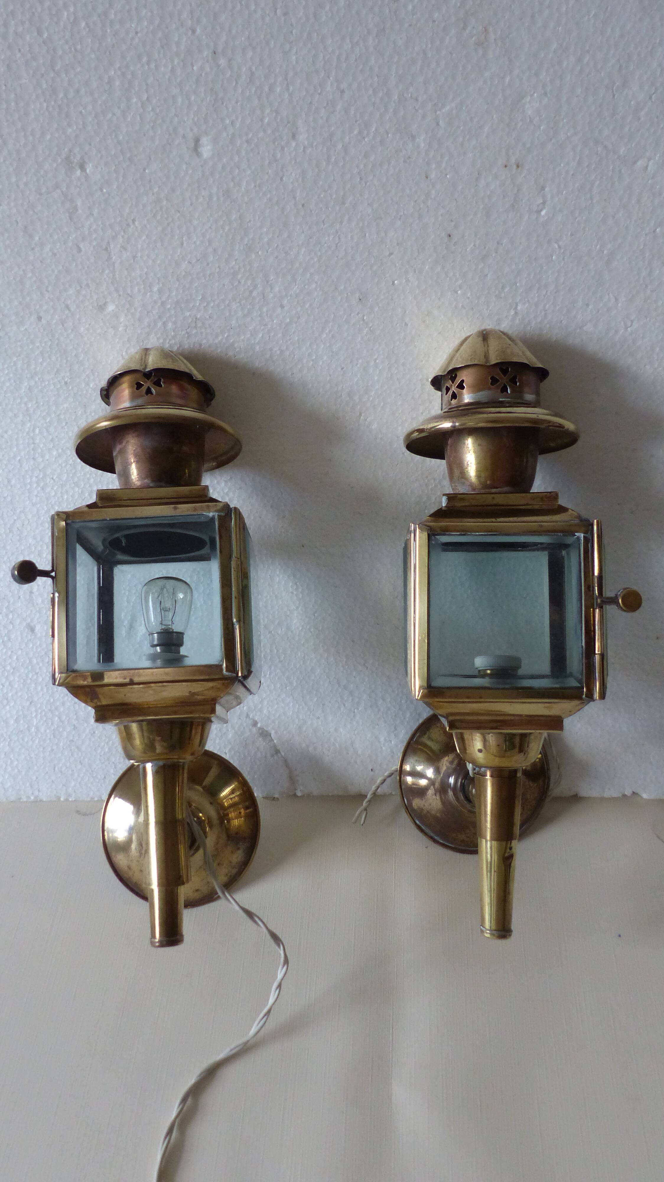 2 lamp wall lights