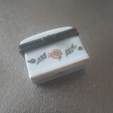 Lot 2 porcelain boxes Art