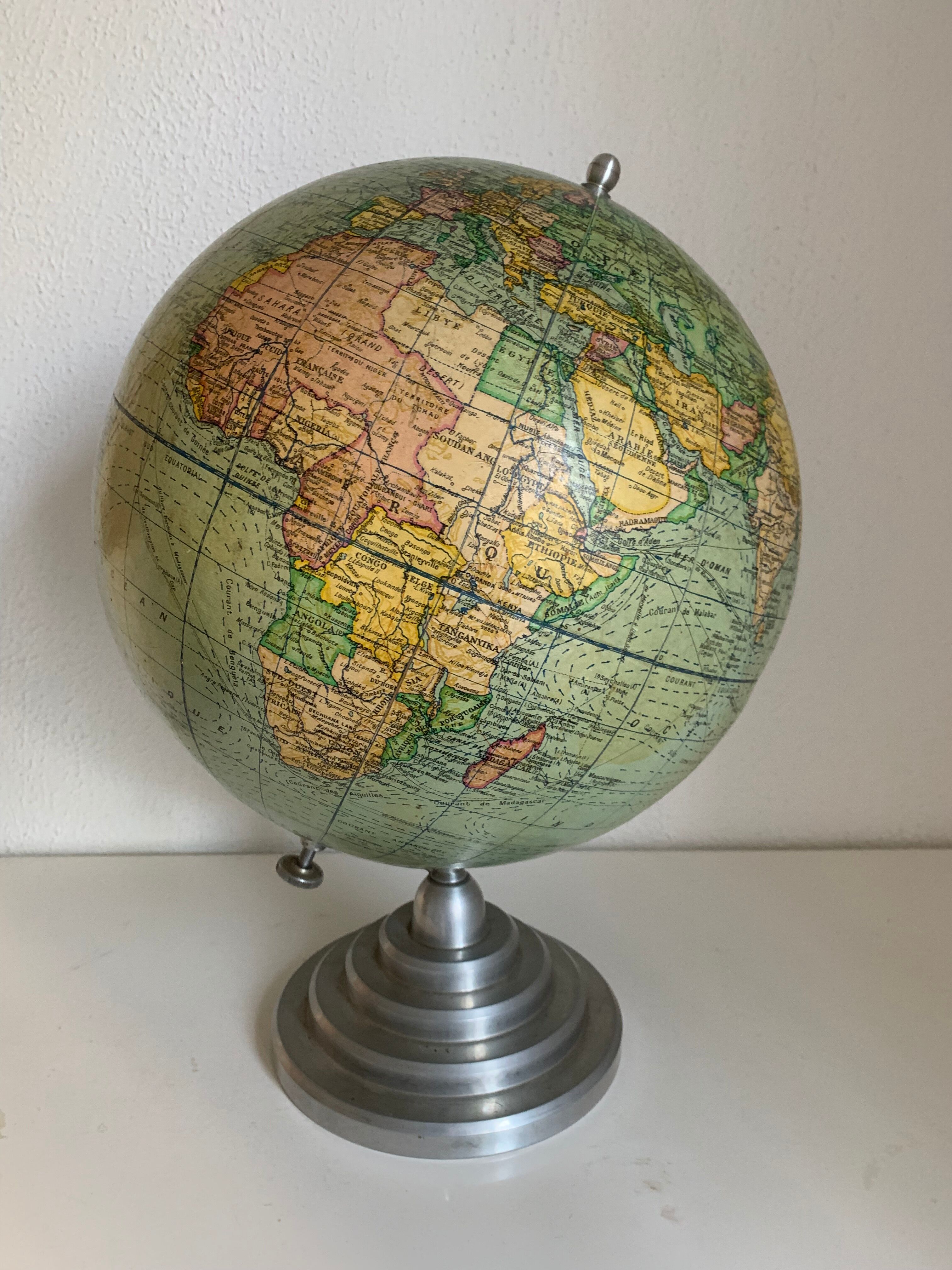 Vintage globe 1950 terrestrial Girard Barrère and Thomas - 44 cm