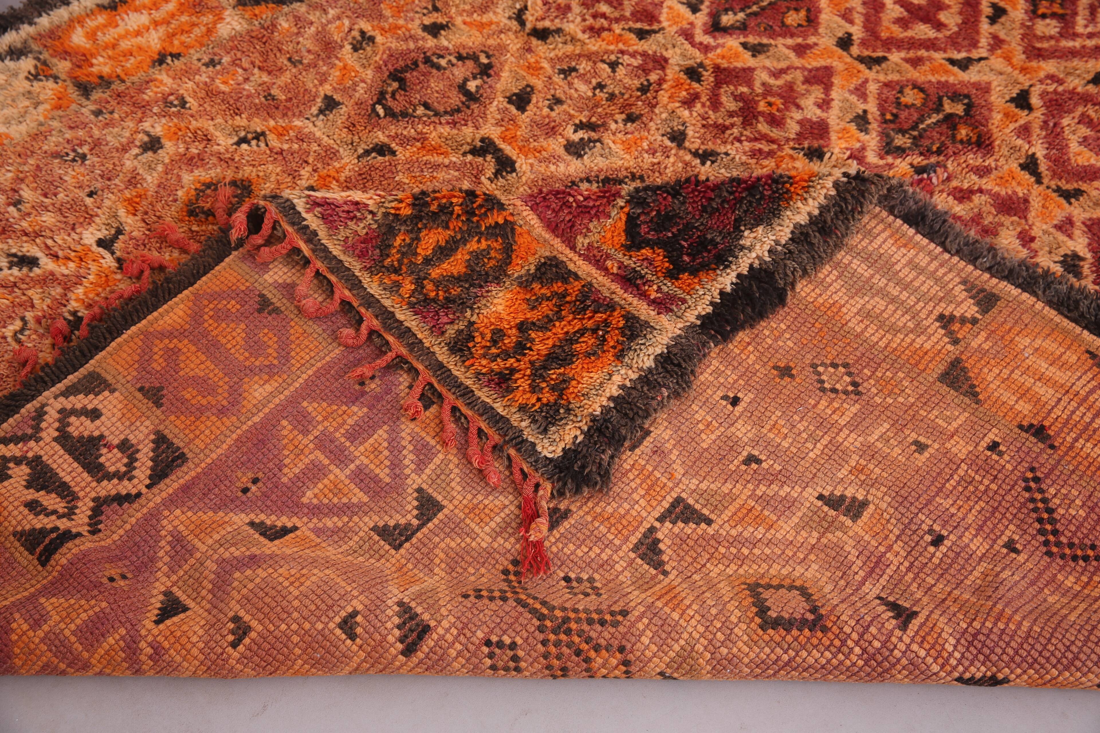 Vintage Moroccan Rug 210 x 286 cm - Antique Berber Rug - Wool Moroccan Rug