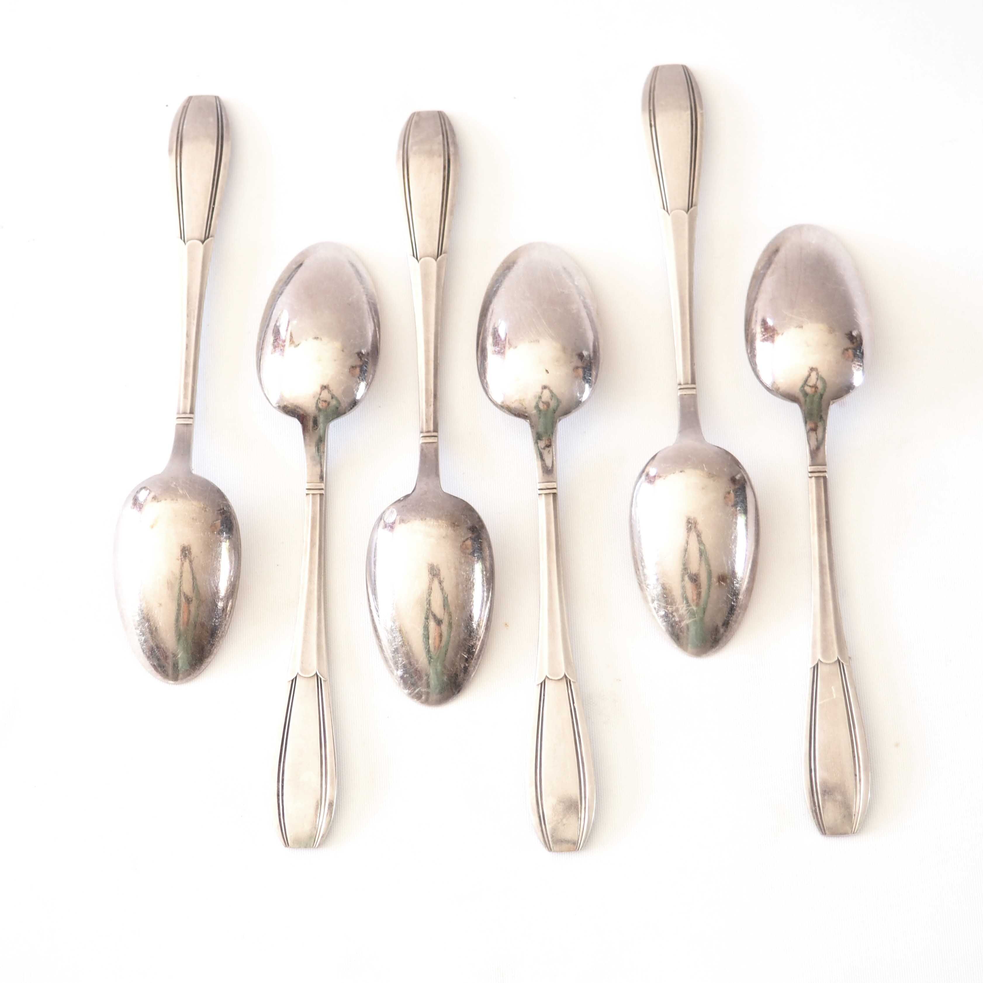 Silver cutlery set