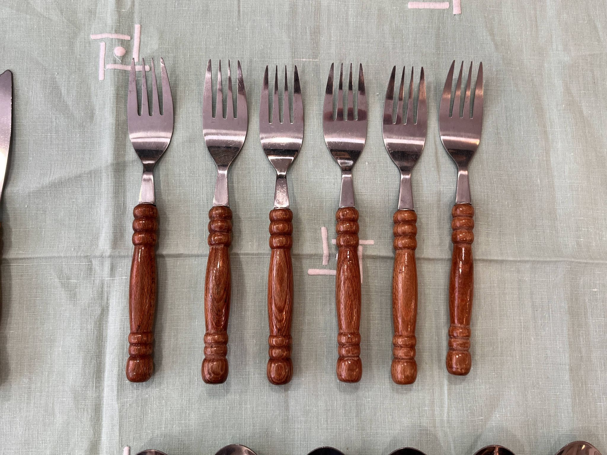Vintage wooden cutlery set