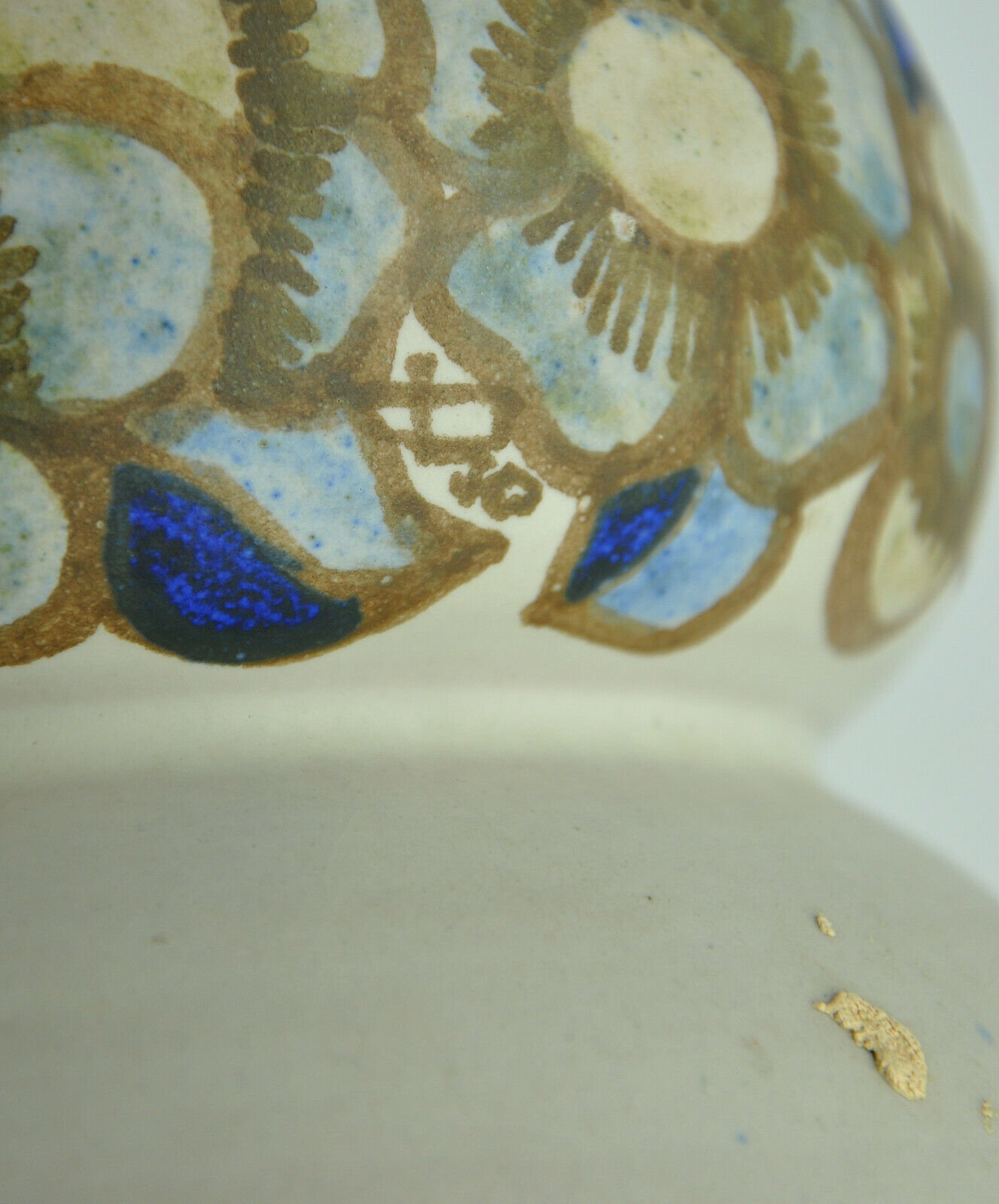 Vase coloquinte art deco motif