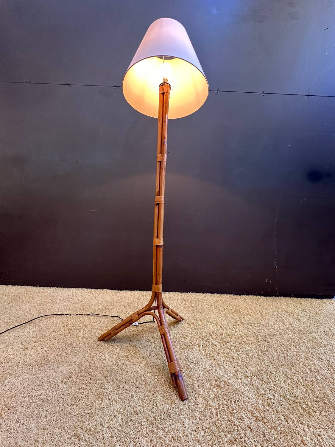 Tripod rattan floor lamp