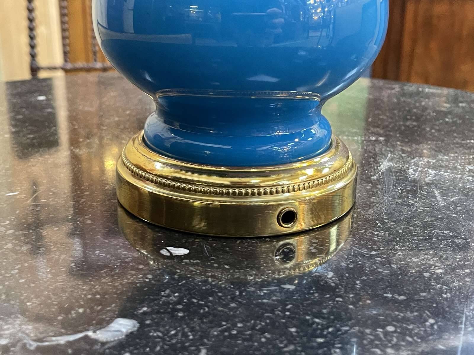 Lampe Napoléon III fin XIXème en opaline bleu