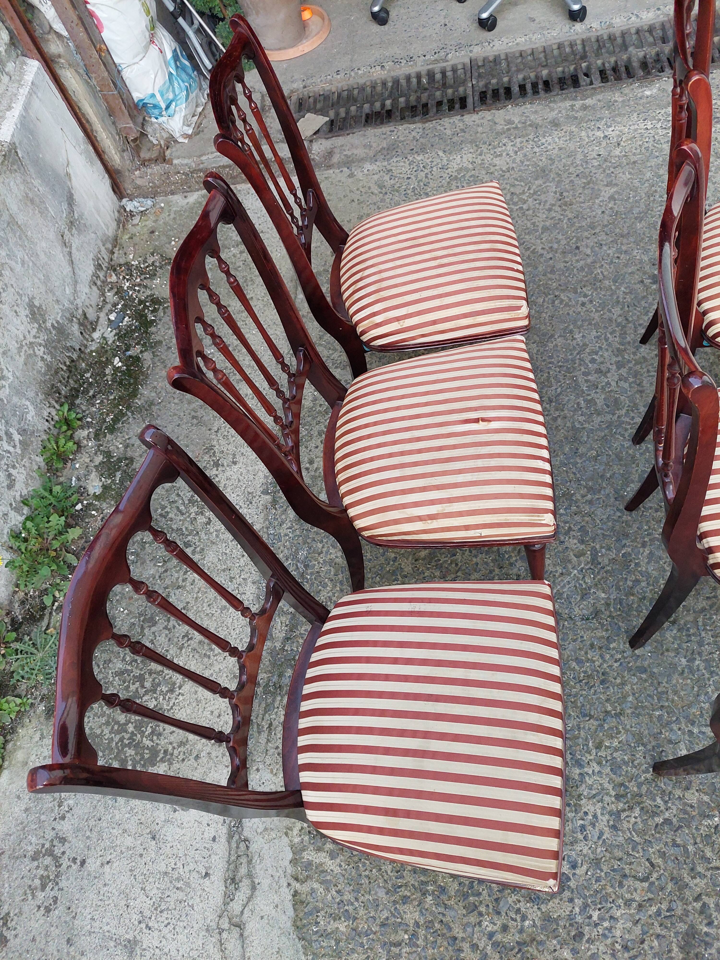 Lot oval table and 6 vintage chairs used