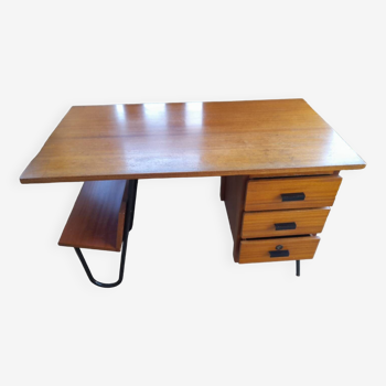 Spirol desk