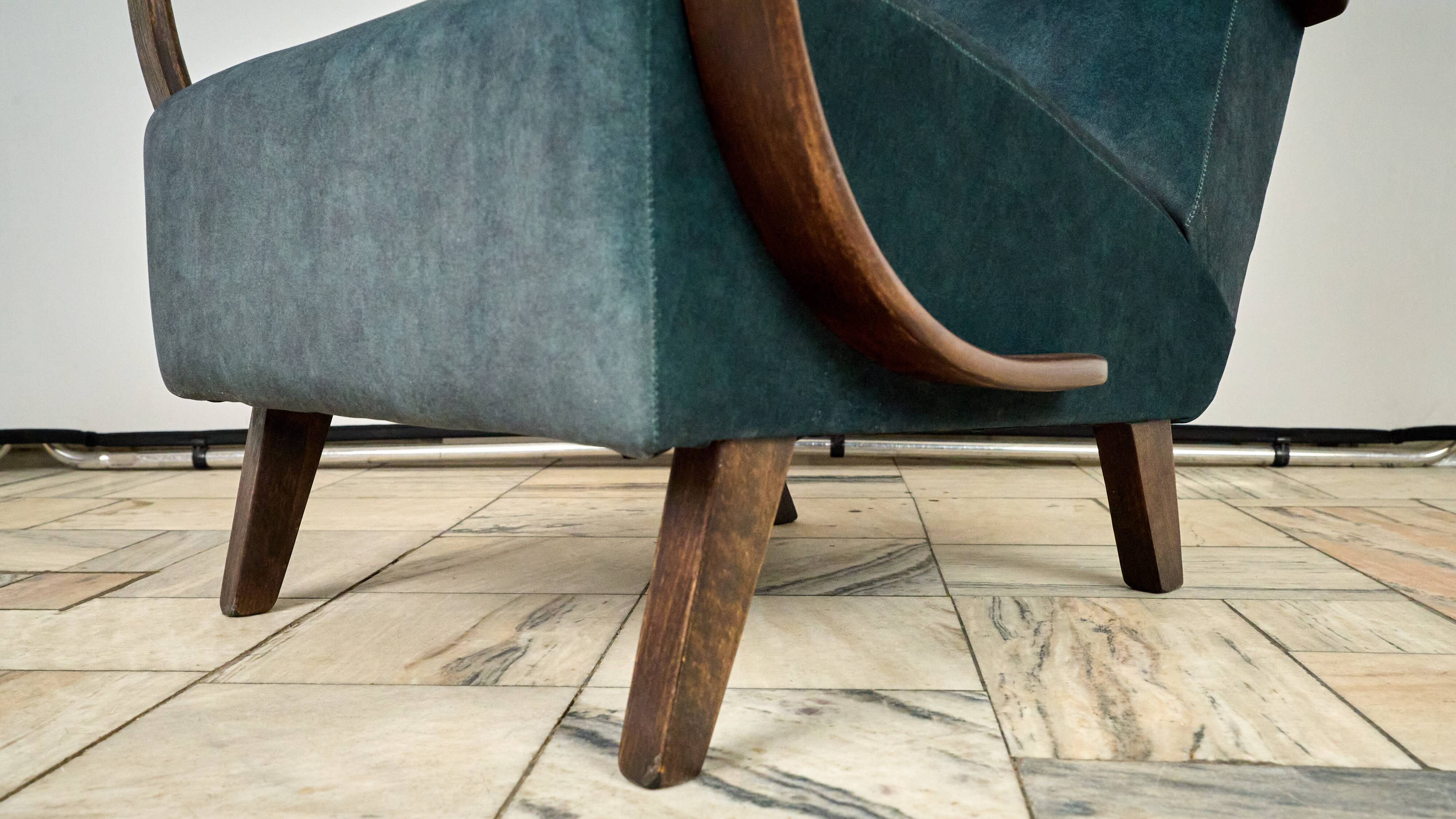 H 410 armchair designed by Jindrich Halabala, Czechoslo