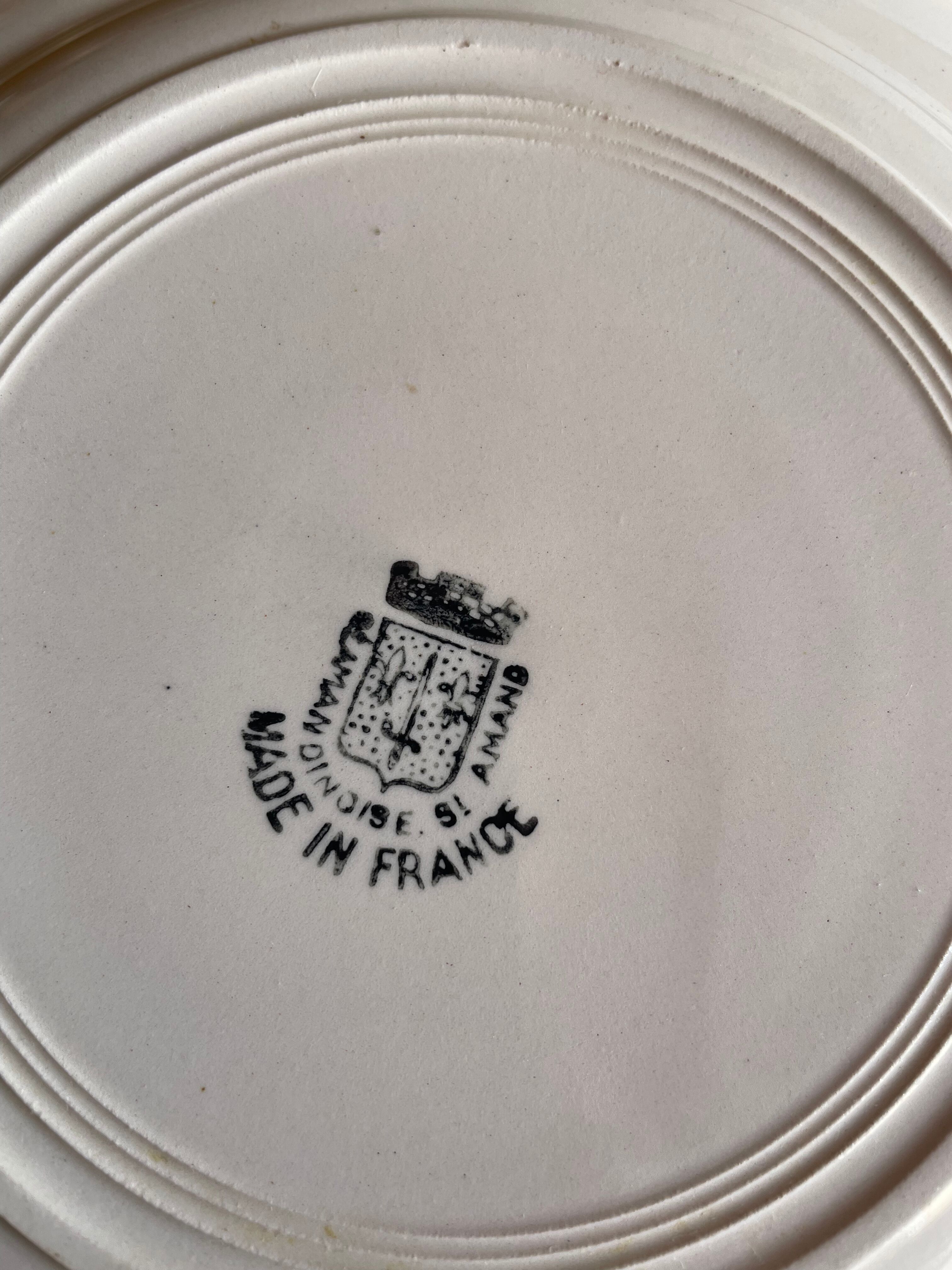 Powder pink plates St-Amand