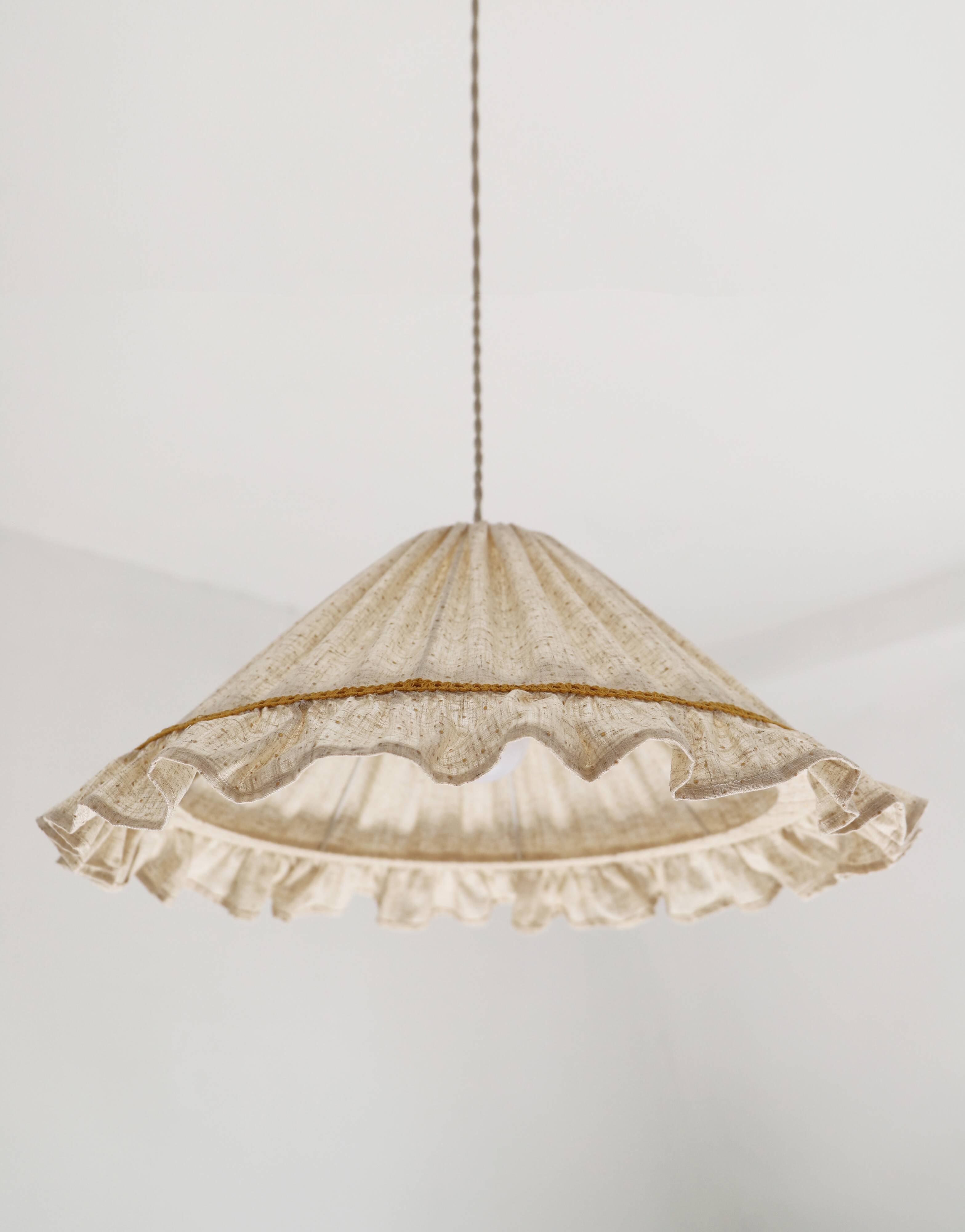 Emilia "classic dots" conical suspension with steering wheel