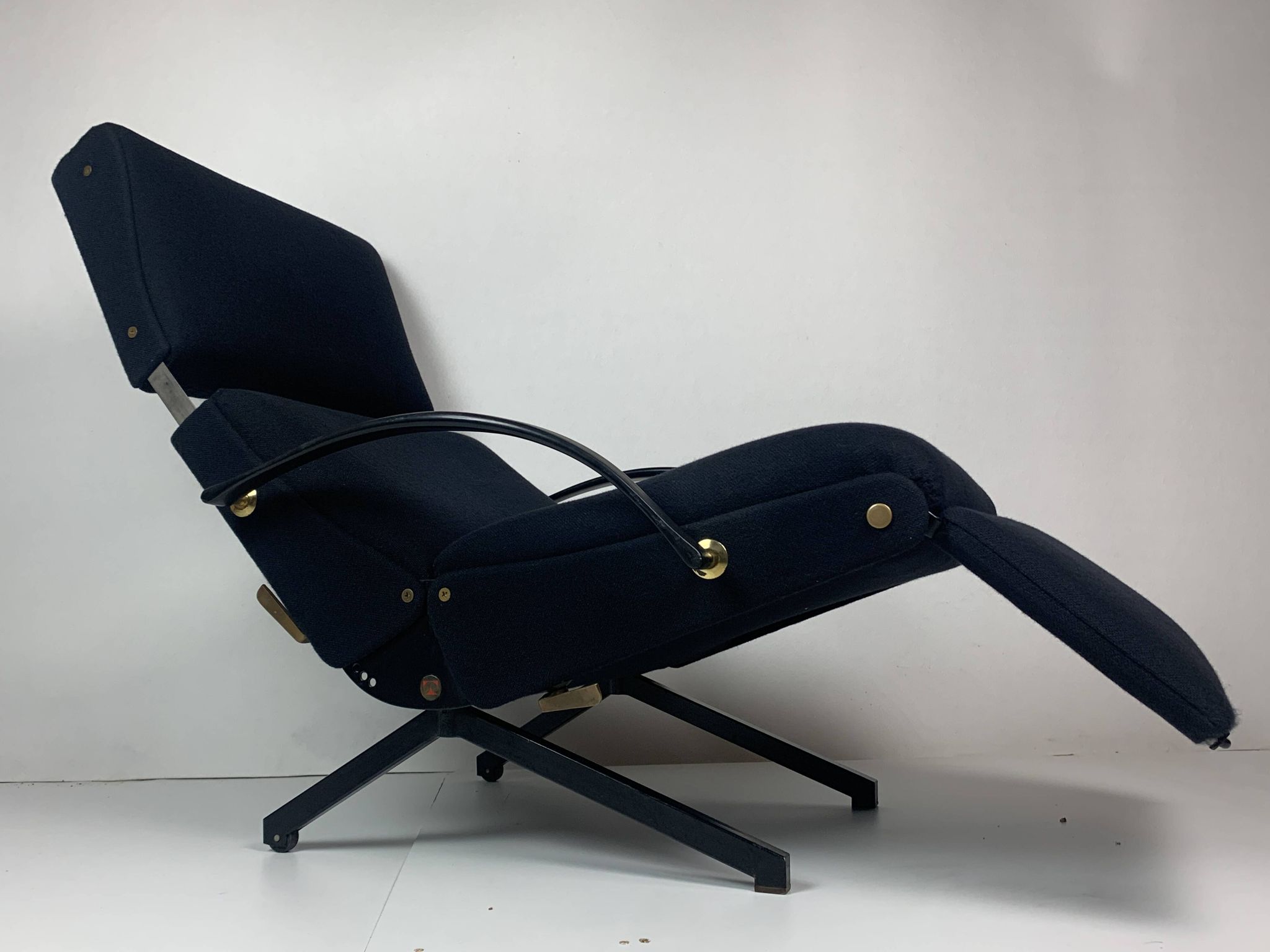 Midcentury dark navy blue Italian lounge chair by Osvaldo Borsani for Tecno, 1950s