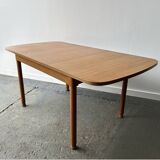 Mid-Century modern extending dining table by Schreiber Furniture