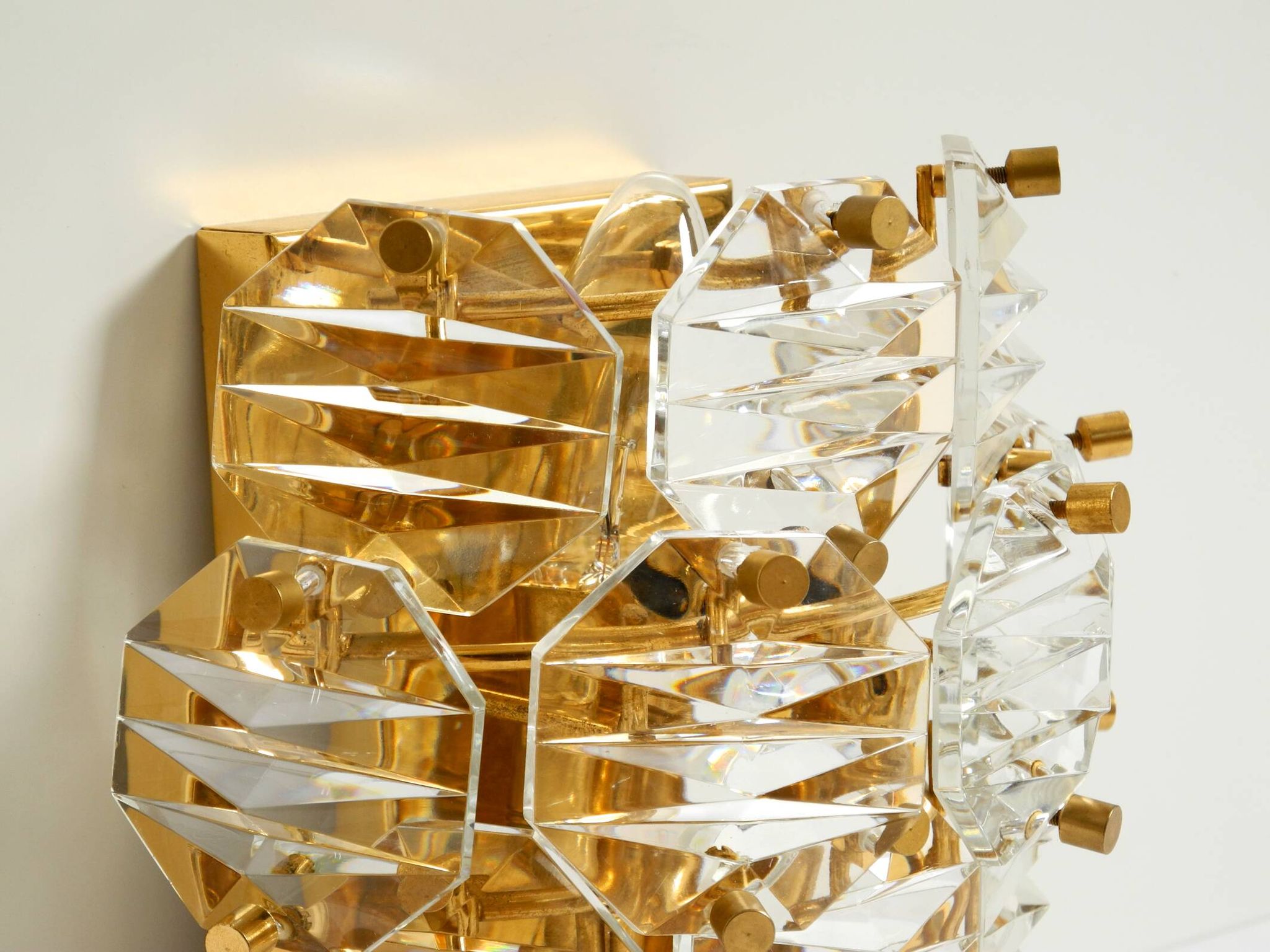 Beautiful original 1960s Kinkeldey crystal glass and brass wall lamp