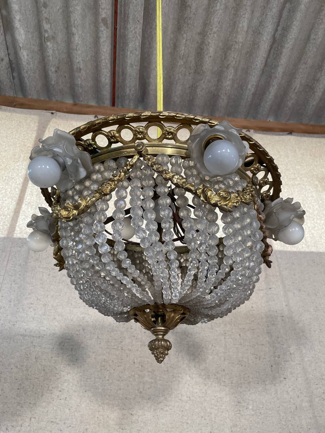 Ceiling chandelier
