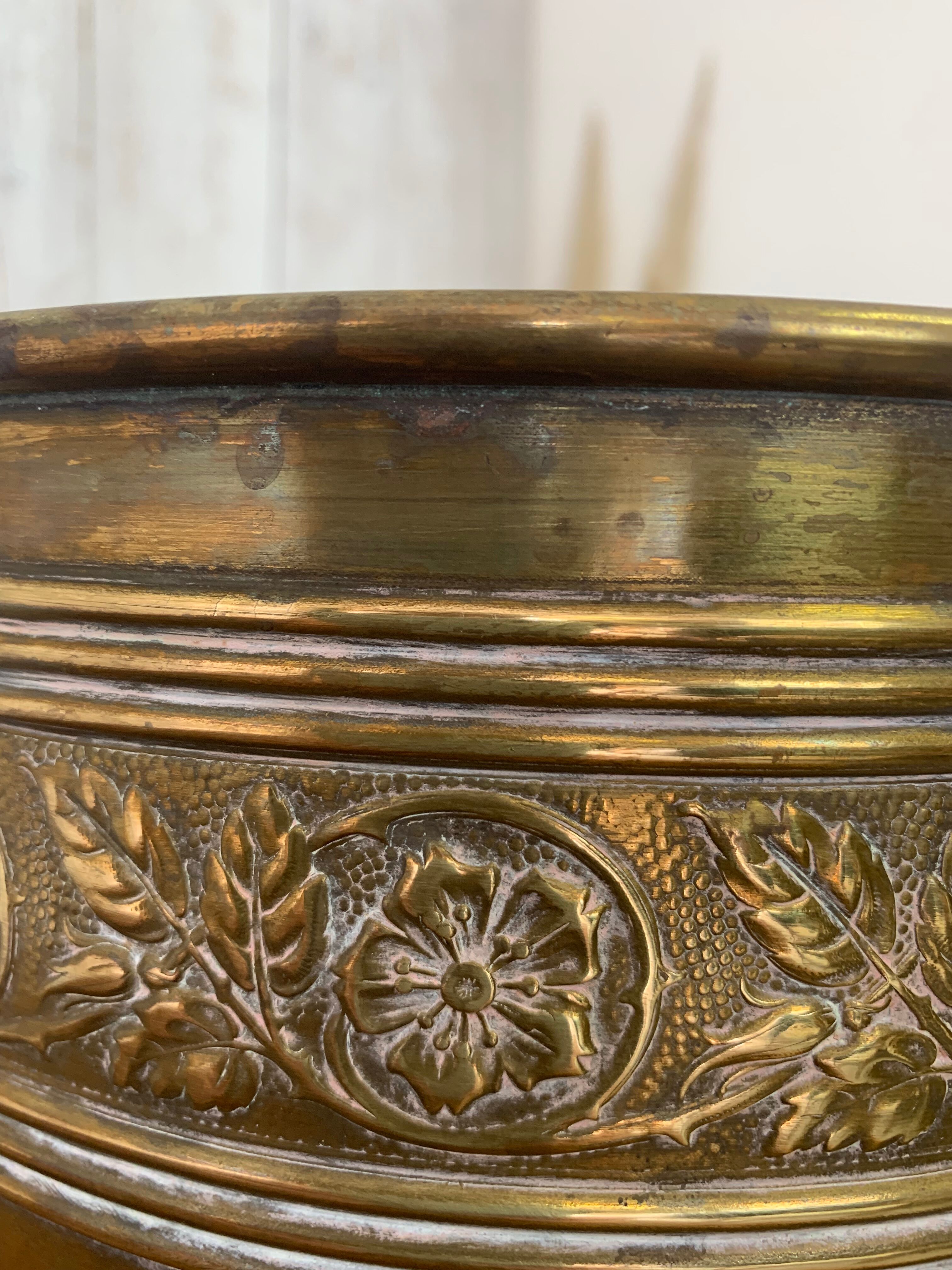 Cache-pot ancien