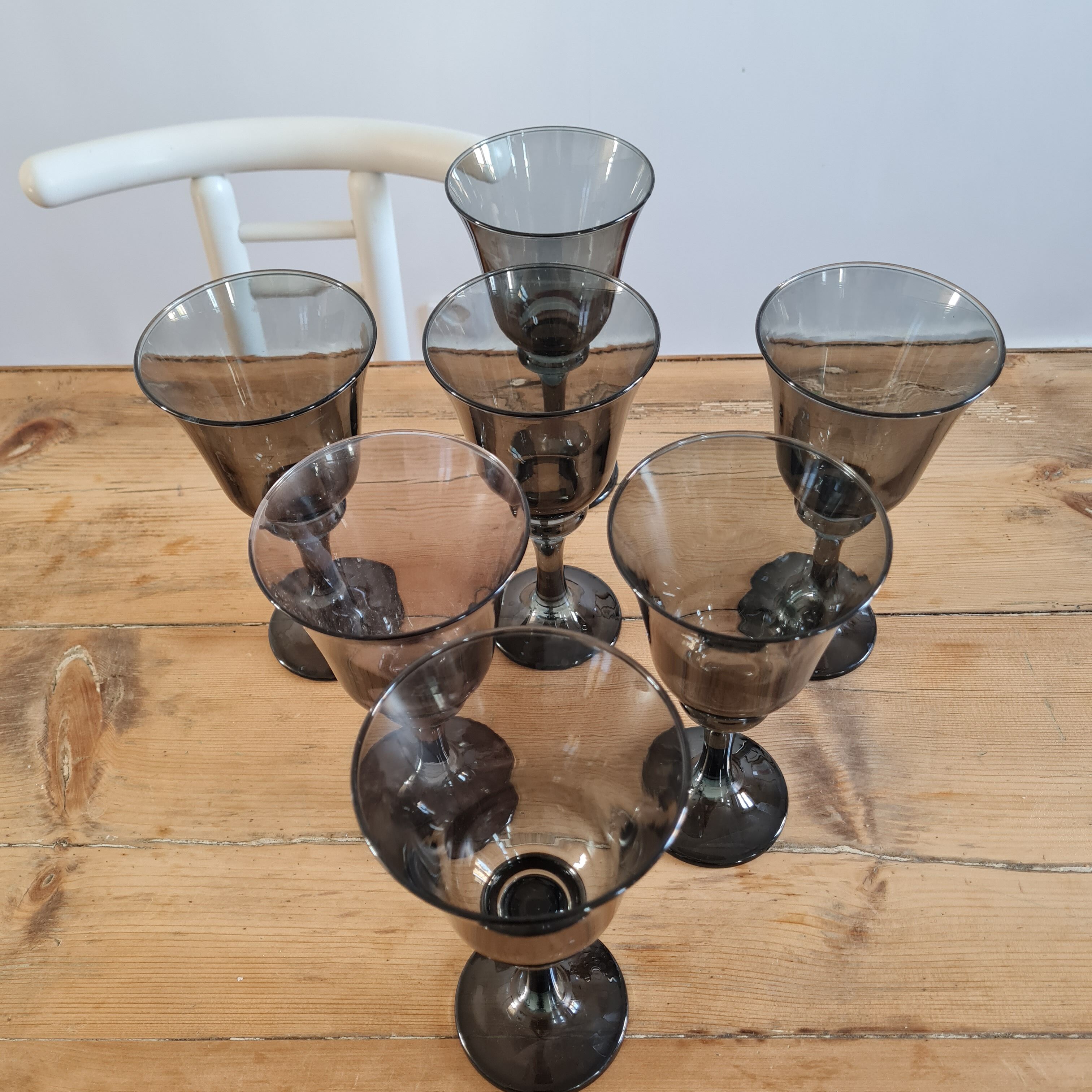 Service of 7 wine glasses