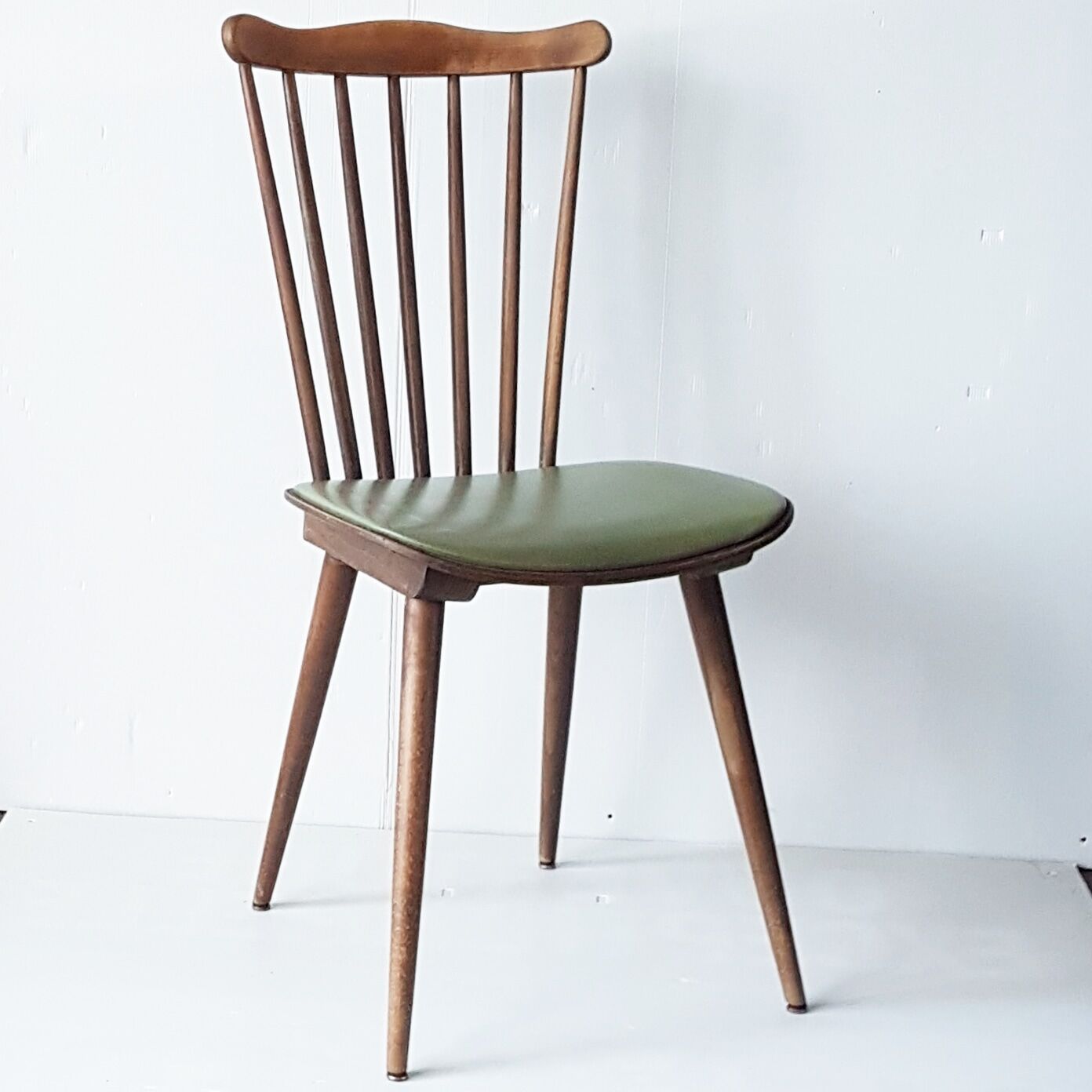 Pair of Baumann chairs model Menuet