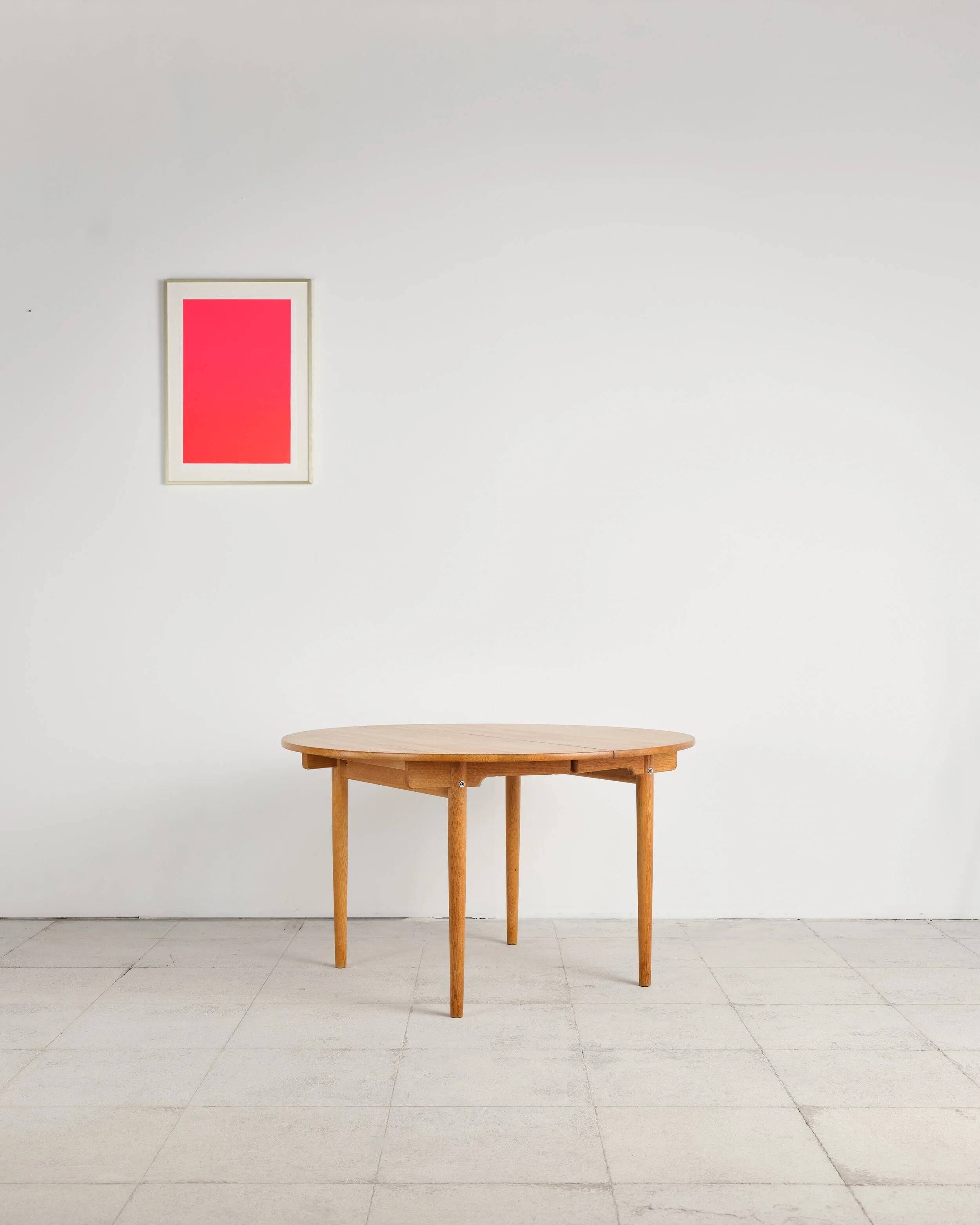 Table ronde extensible en chêne par Hans J. Wegner, Danemark, années 70