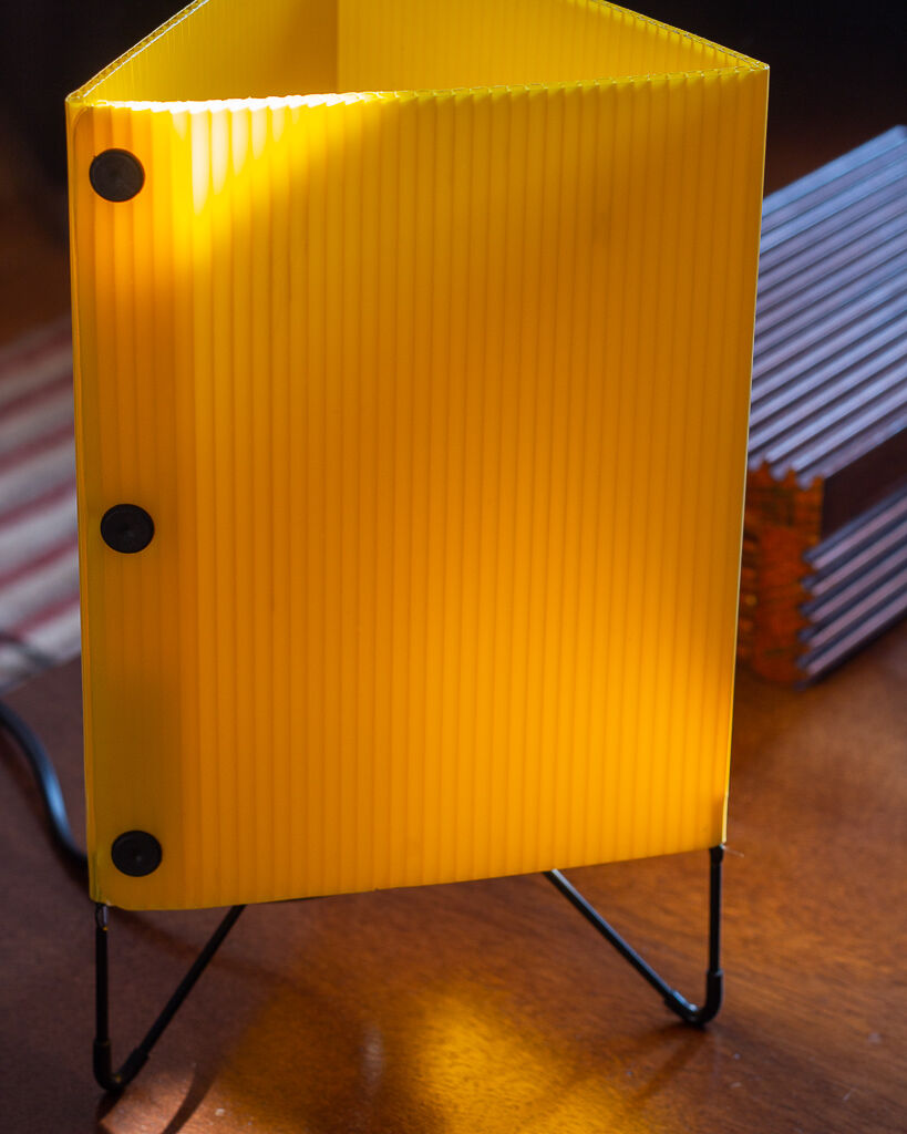 Honeycomb polypropylene tripod lamp Ikea 80s