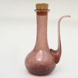 Ancienne verseuse en verre soufflé violine, signée BIOT