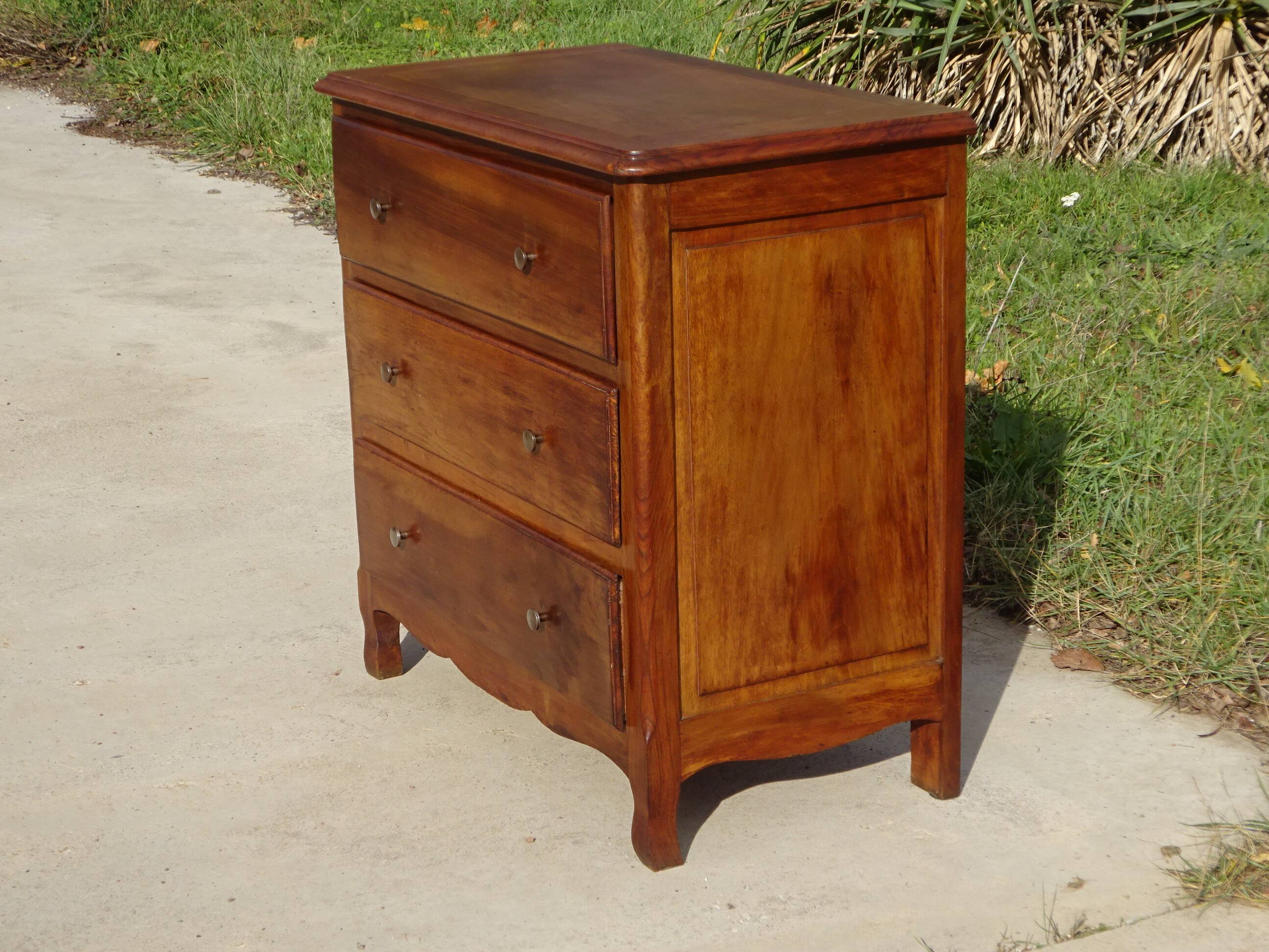 Simple walnut chest of drawers