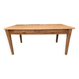 Farm table
