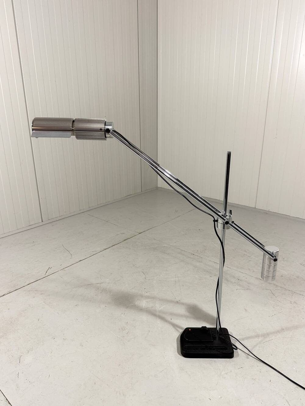 Viktor Frauenknecht Haloprofil desk lamp Swiss Lamps