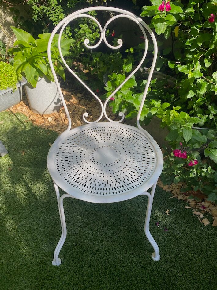 Chaises en fer forgé 1950