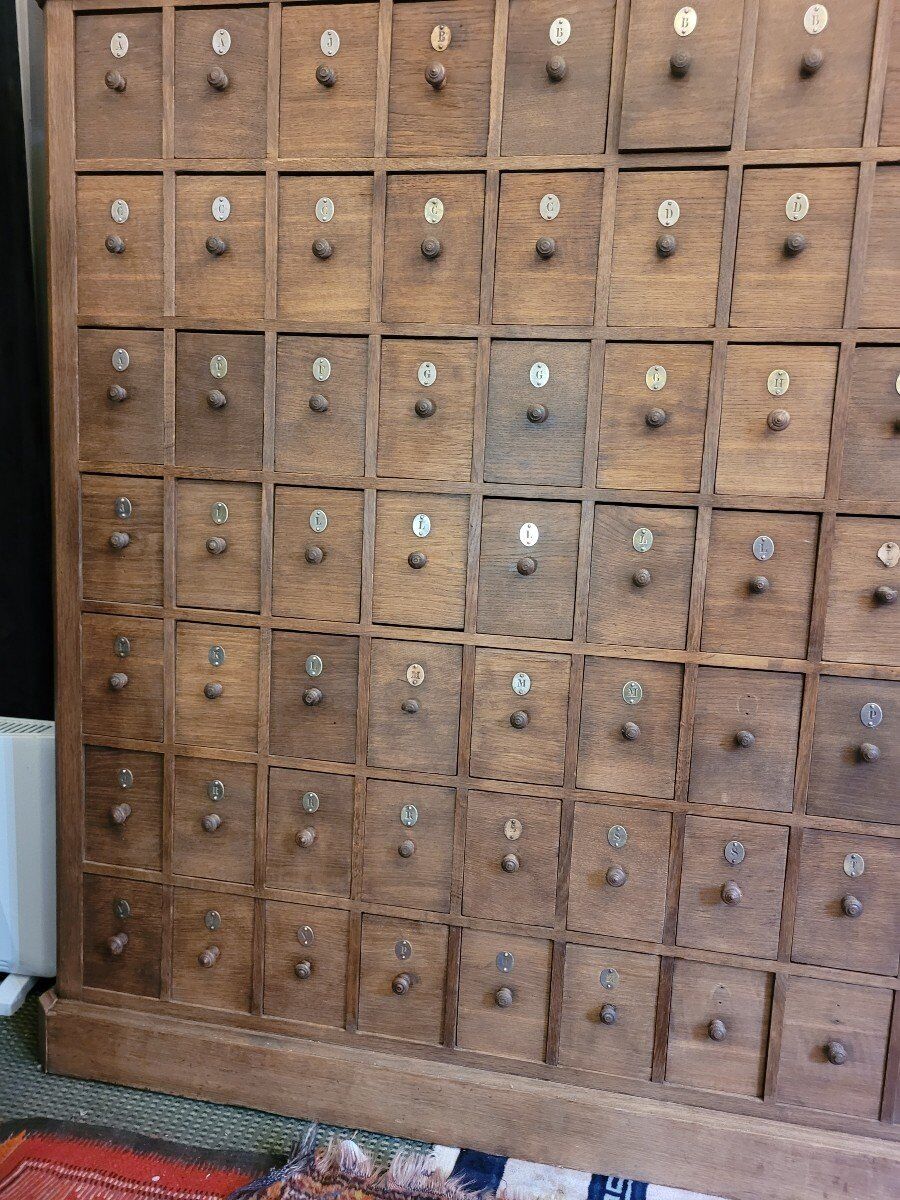 Furniture of trade 70 drawers in chene