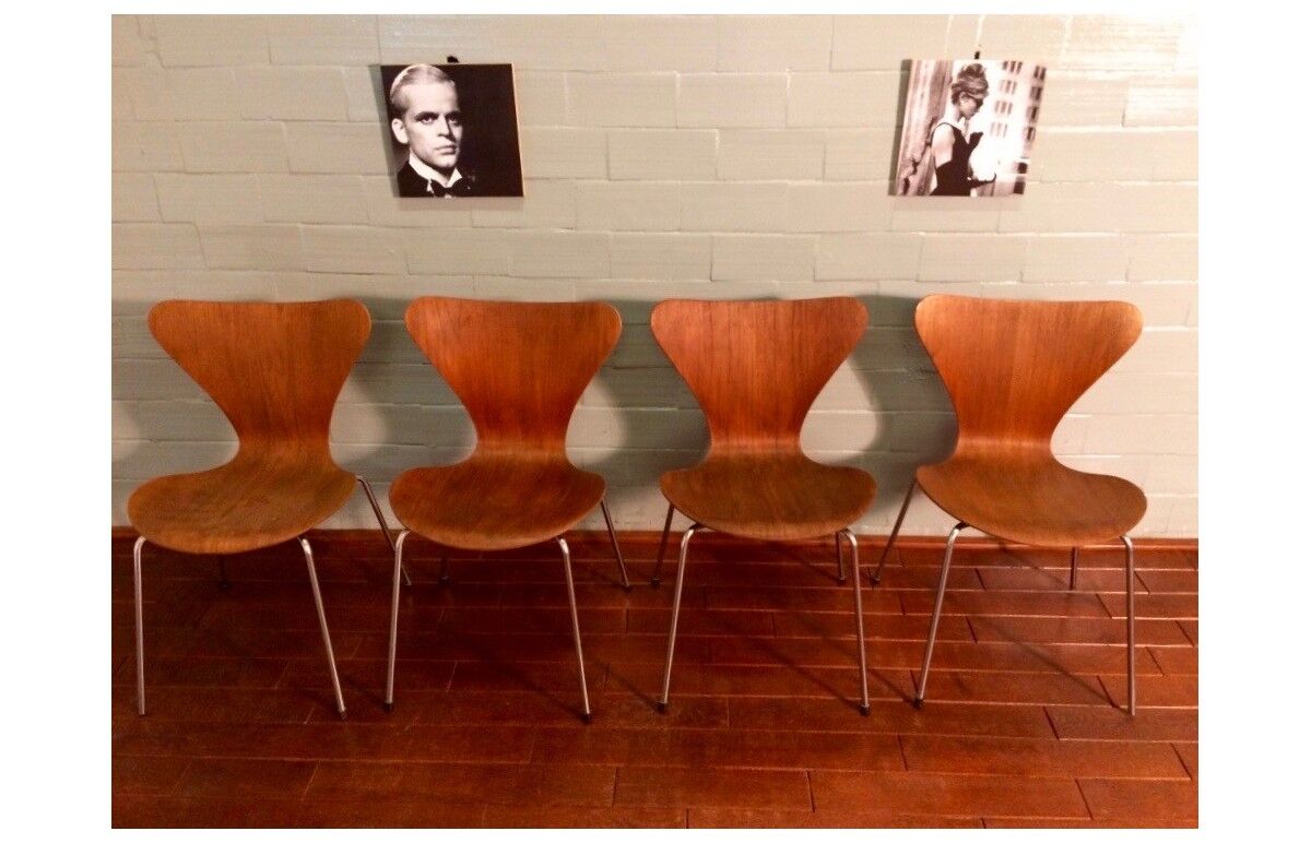 Set of 4 chairs Arne Jacobsen