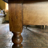 Farm table