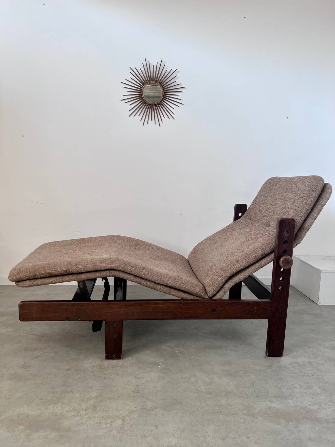 Old chaise longue wooden lounge chair Italian design from the 60s vintage