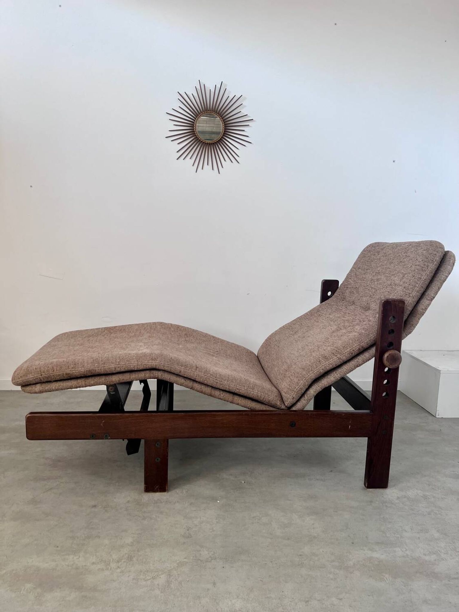 Old chaise longue wooden lounge chair Italian design from the 60s vintage