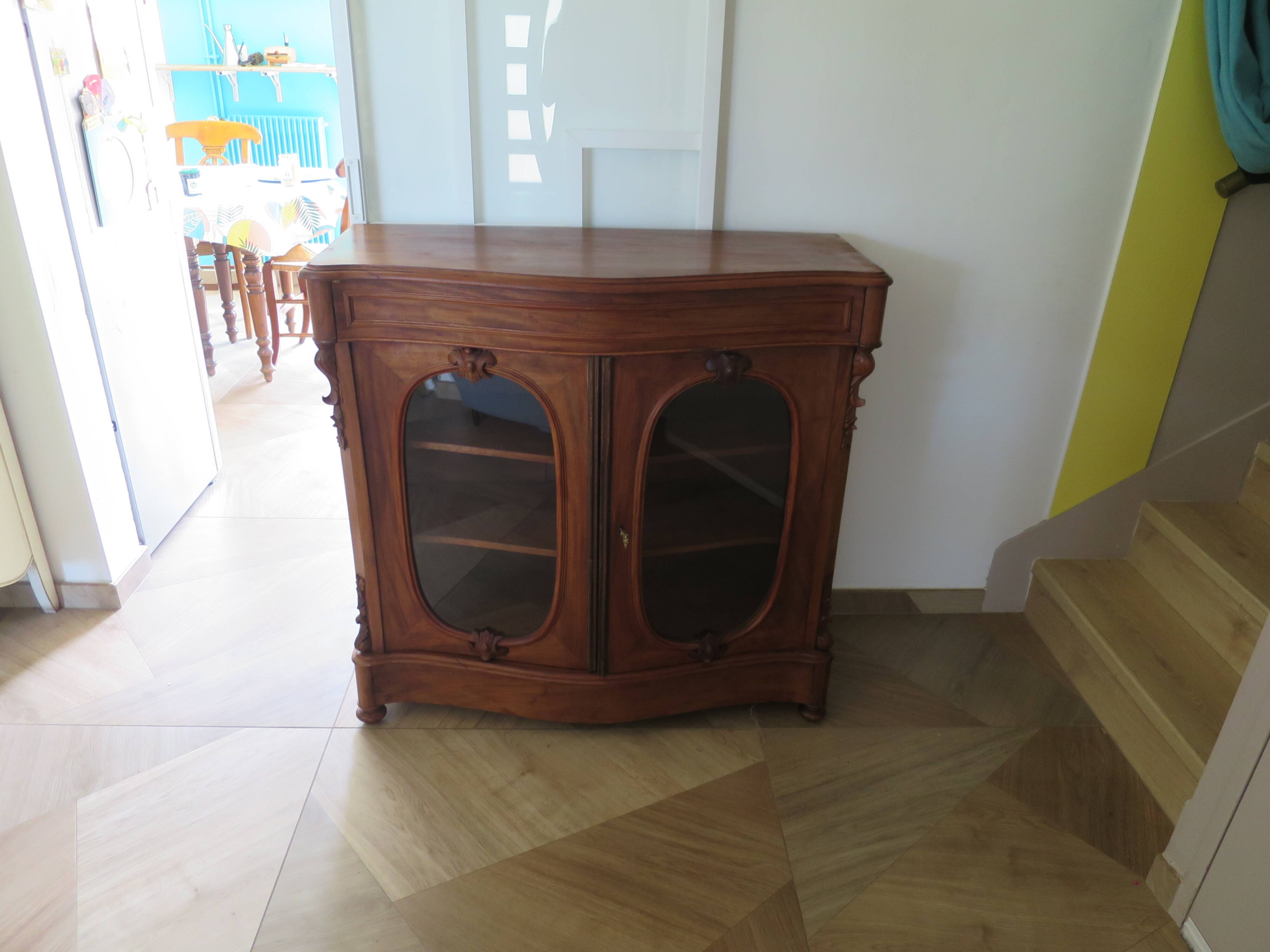 Curved showcase library carved wood 2 doors mahogany English style