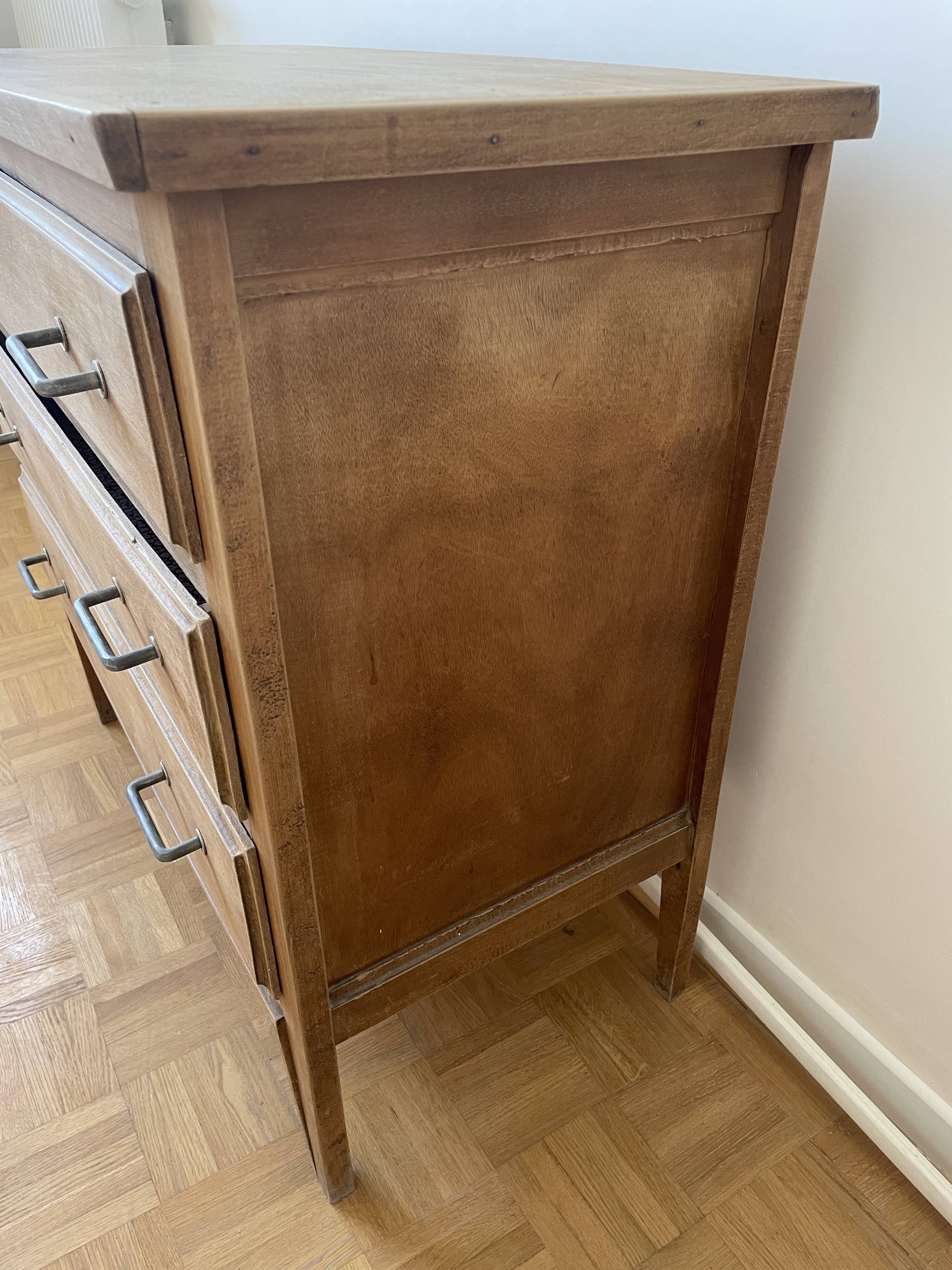 Natural wood chest of drawers
