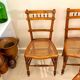 4 chaises en bois et cannage