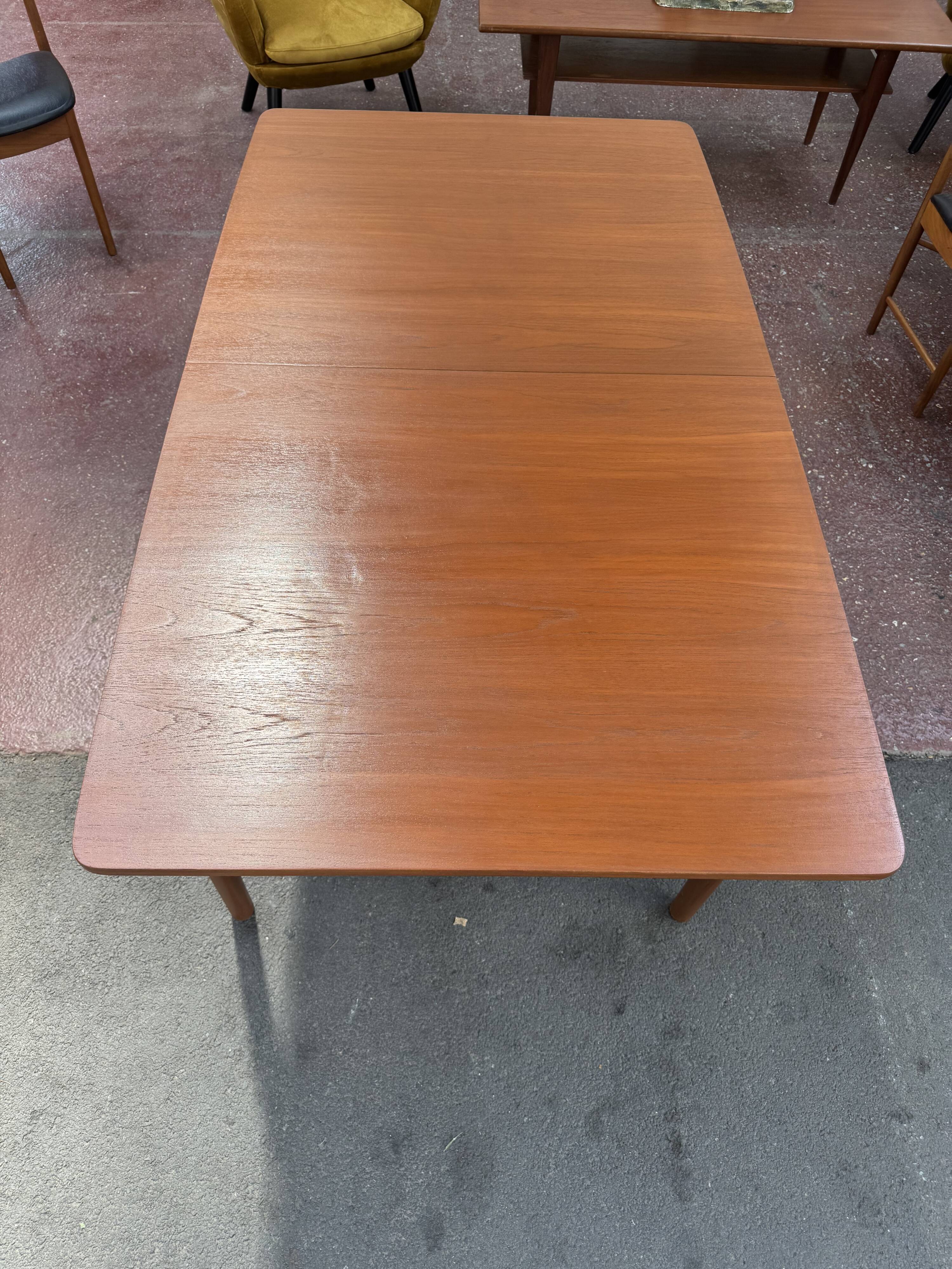 Vintage McIntosh table