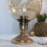 Table lamp with bronze base, round globe with amber and granite ruffles, retro chic
