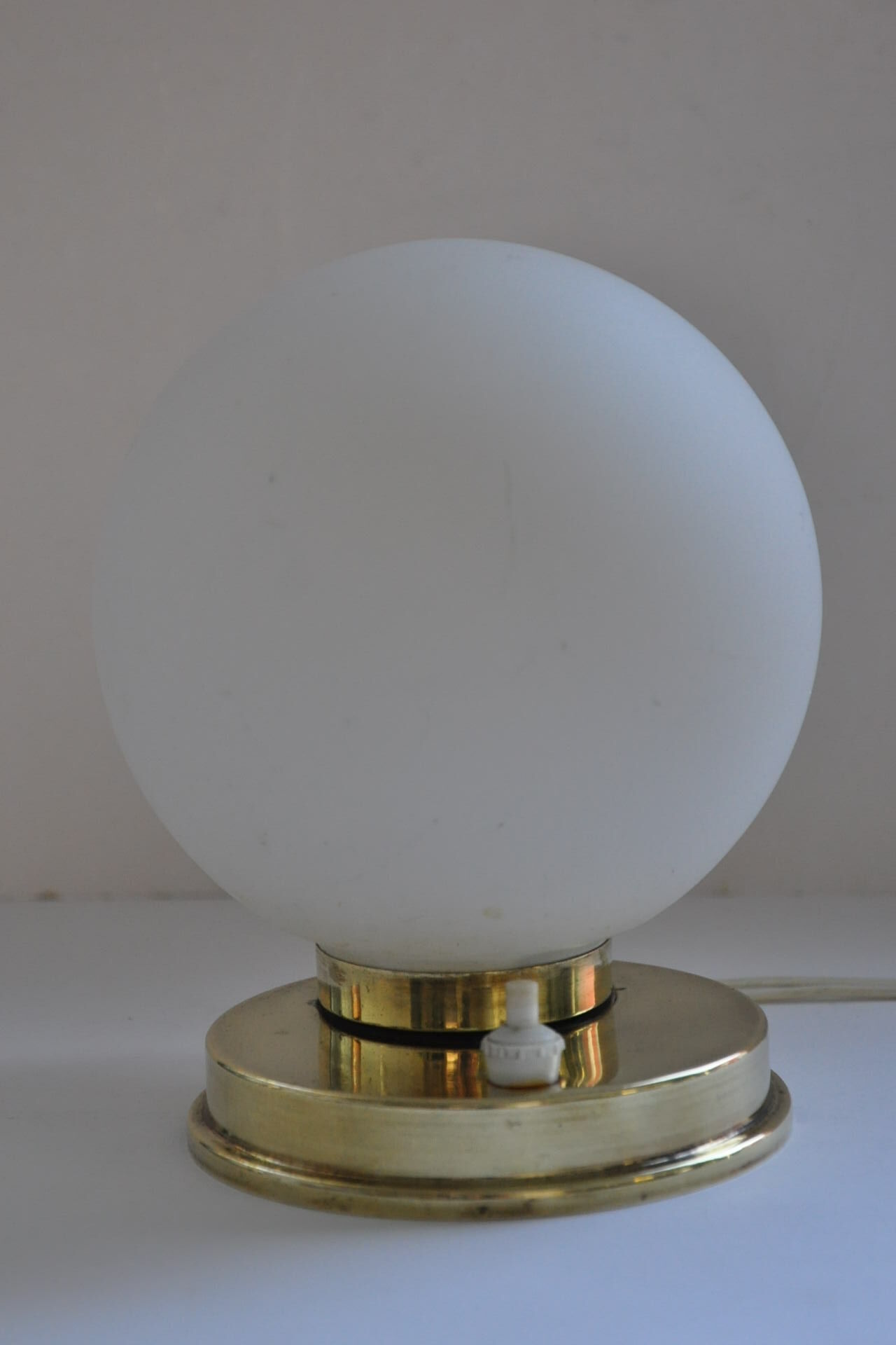 Brass lamp 50s opaline