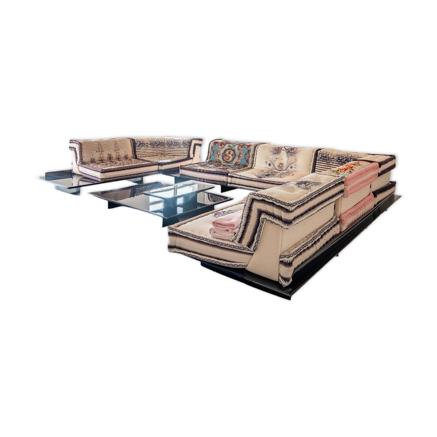 Ensemble Salon Mah Jong édition 'JP Gaultier' Roche Bobois, table + tapis