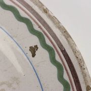 Assiette ancienne en majolique décorée, Italie, XVIIIe siècle