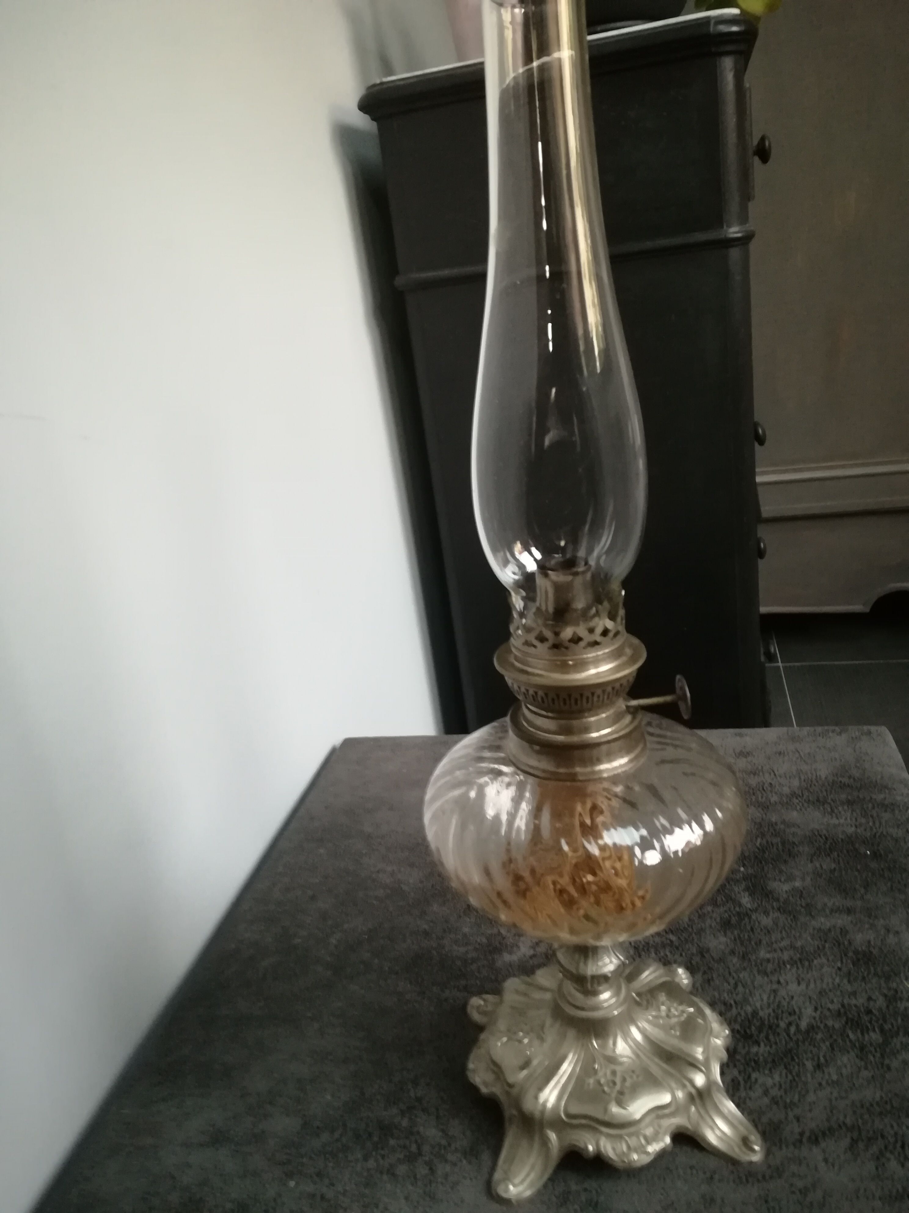 Oil lamp